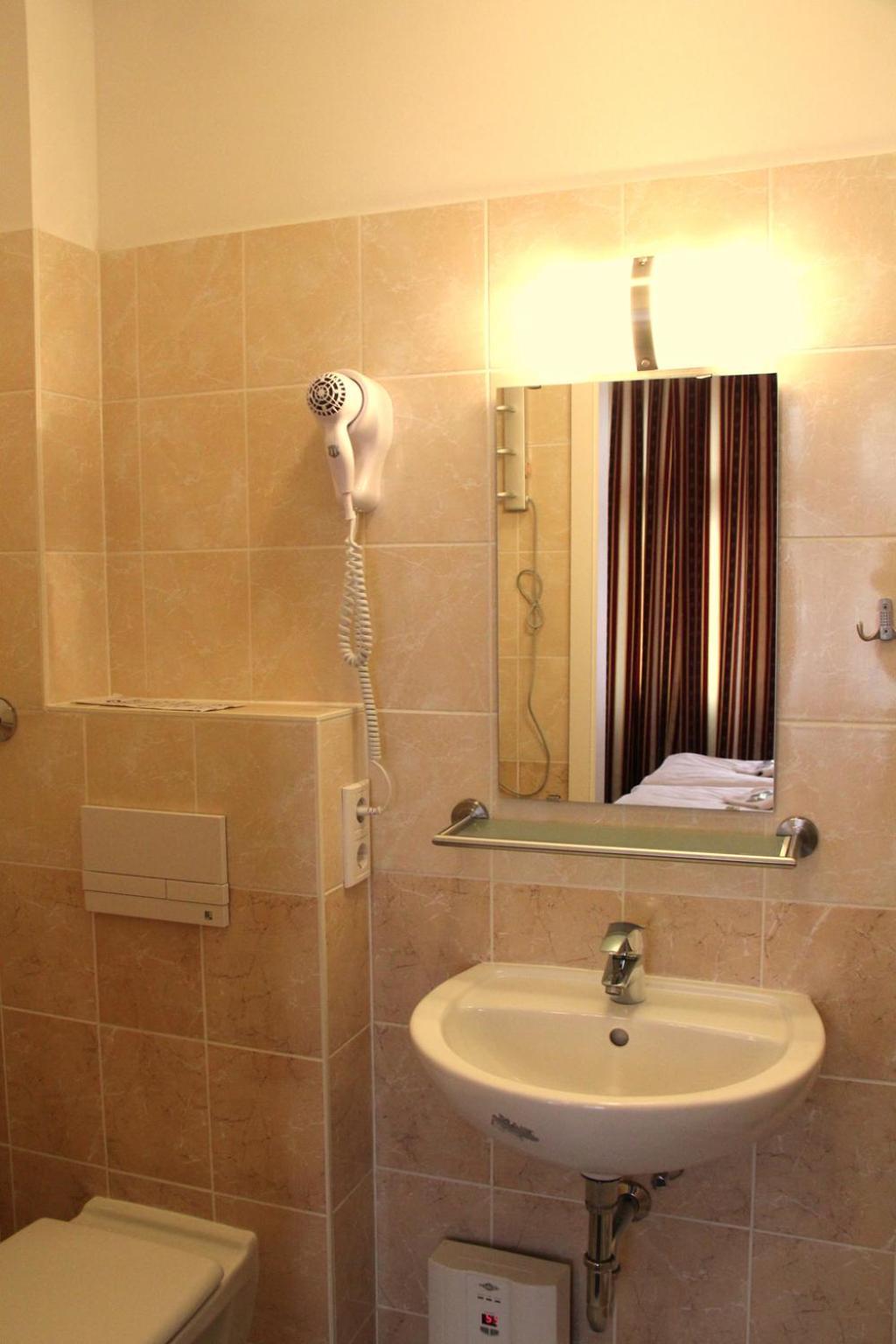 City Hotel Gotland เบอร์ลิน ภายนอก รูปภาพ