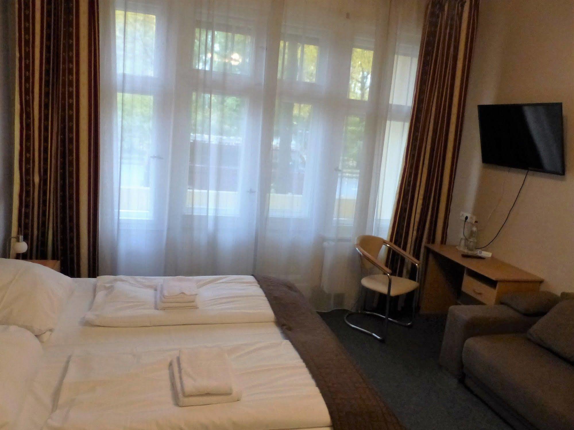 City Hotel Gotland เบอร์ลิน ภายนอก รูปภาพ